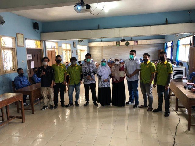 Siswa SMP Muhammadiyah 1 Godean Dilatih Buat Robot Line Follower
