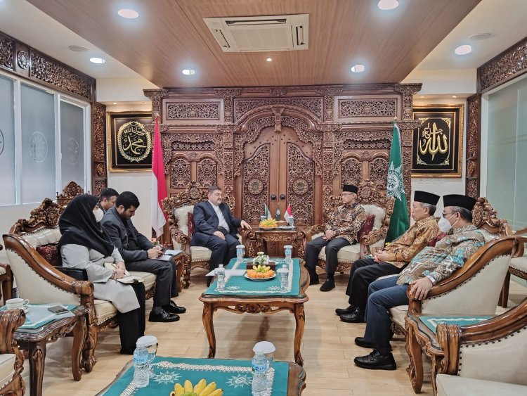 PP Muhammadiyah Terima Kunjungan Dubes Iran Mohammad Boroujerdi di Jakarta
