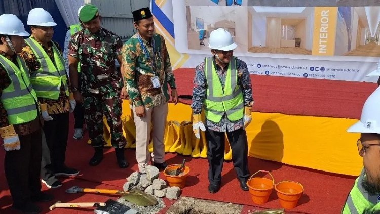 Abdul Mu’ti Lakukan Peletakan Batu Pertama Pembangunan Dormitory SMAMDA Sidoarjo