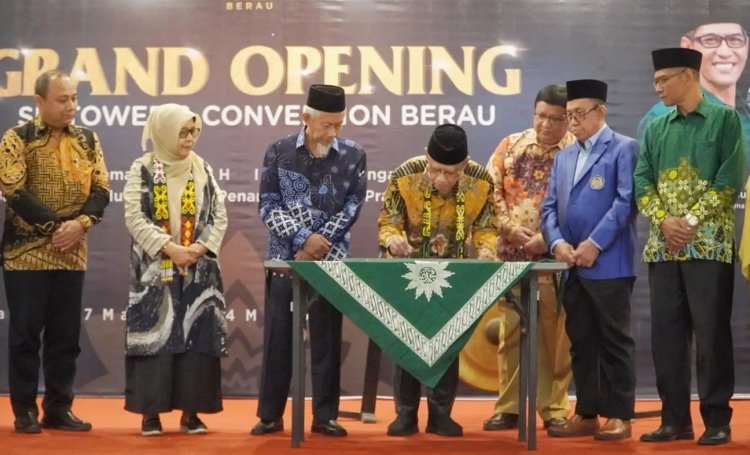 Haedar Nashir Resmikan SM Tower and Convention Berau