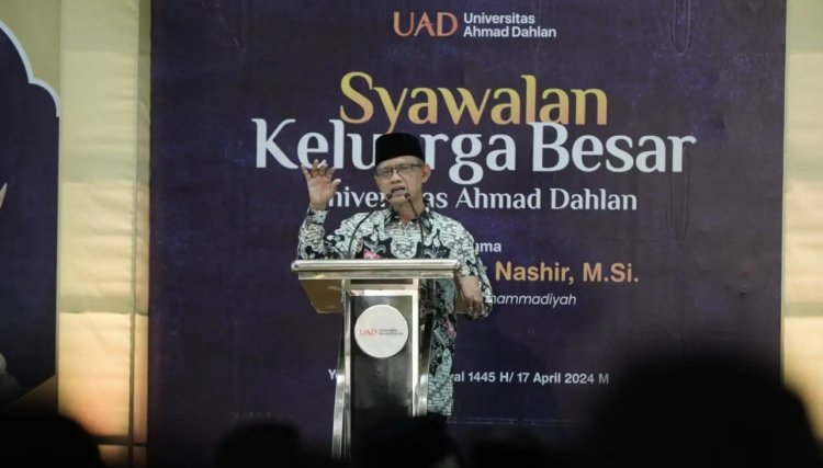 Haedar Nashir Hadiri Syawalan 1445 H Keluarga Besar Universitas Ahmad Dahlan
