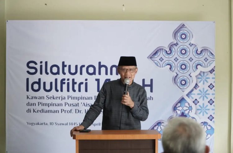 Haedar Nashir Terima Silaturahmi Idulfitri 1445 H di Kawan Sekerja Kantor PP Muhammadiyah dan ‘Aisyiyah