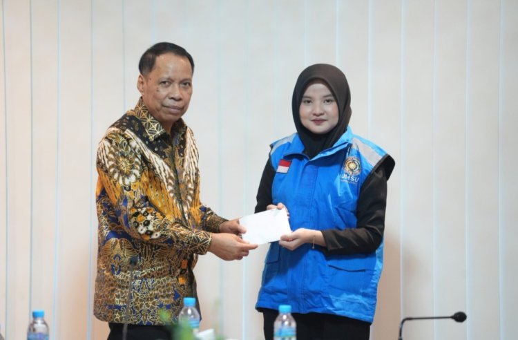 Rektor UMSU Lepas Mahasiswa Atlet Bridge ke Ajang Internasional ASEAN University Games 2024