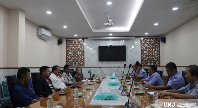 UMJ Terima Kunjungan Studi Banding Yayasan Adi Upaya